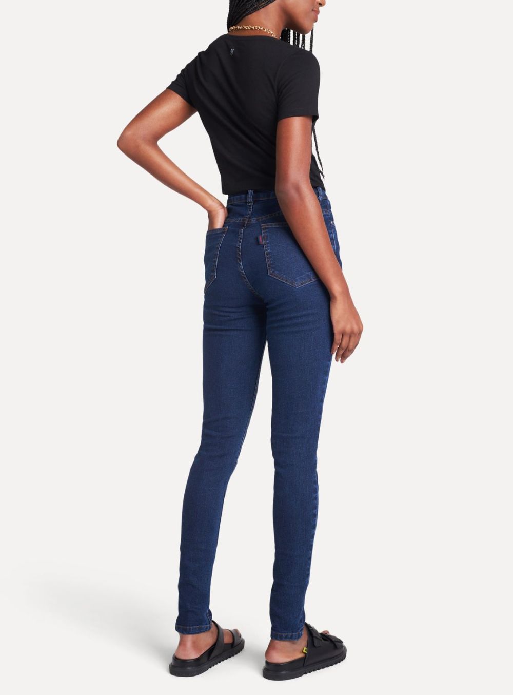 SIMP81091_74670530-2