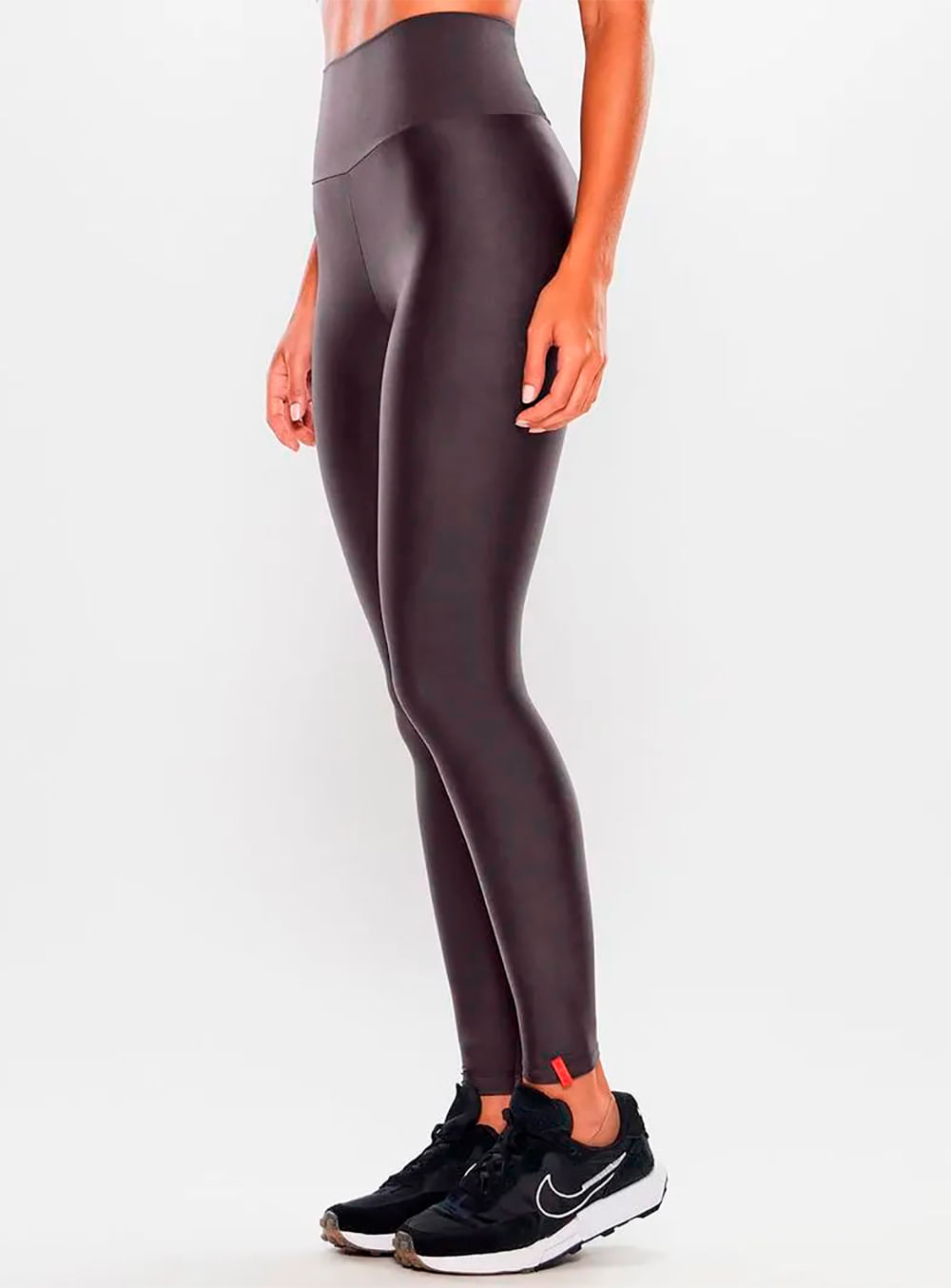 BODY1010_26390330-2