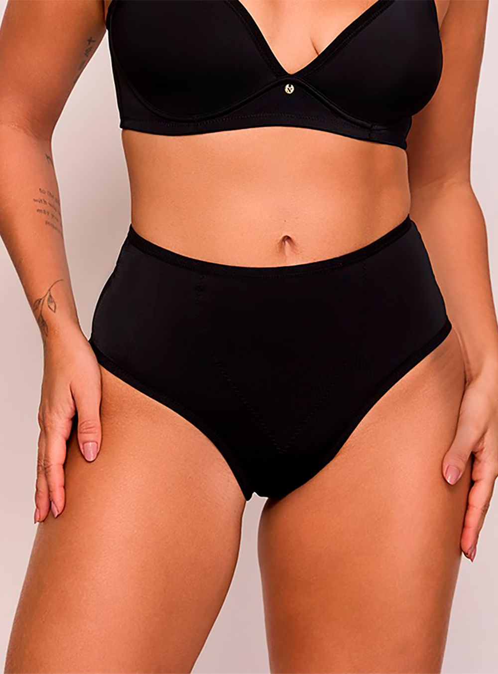 0001-PRETO
